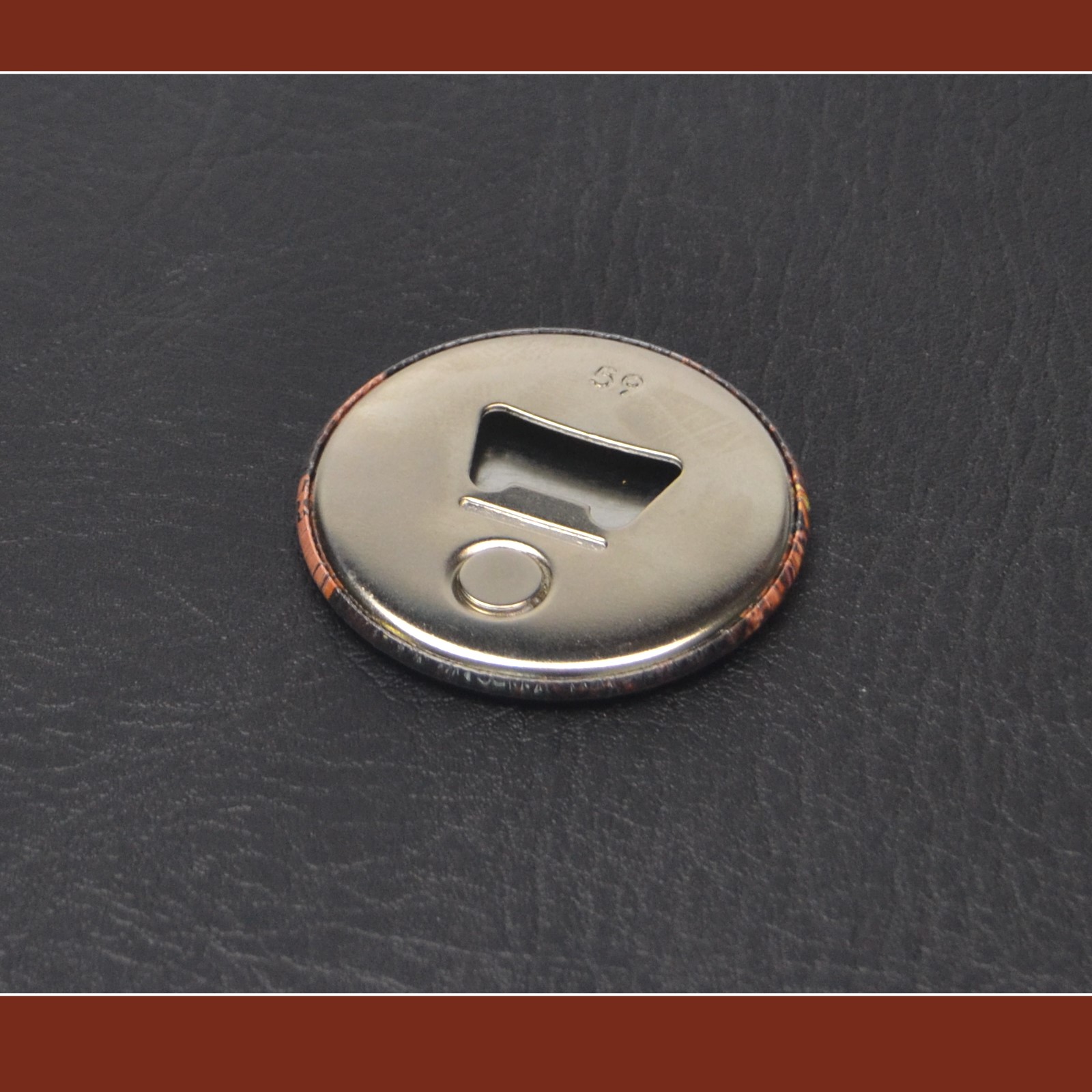 WM 2018 Flaschenöffner mit Magnet Button 59 mm Neu 